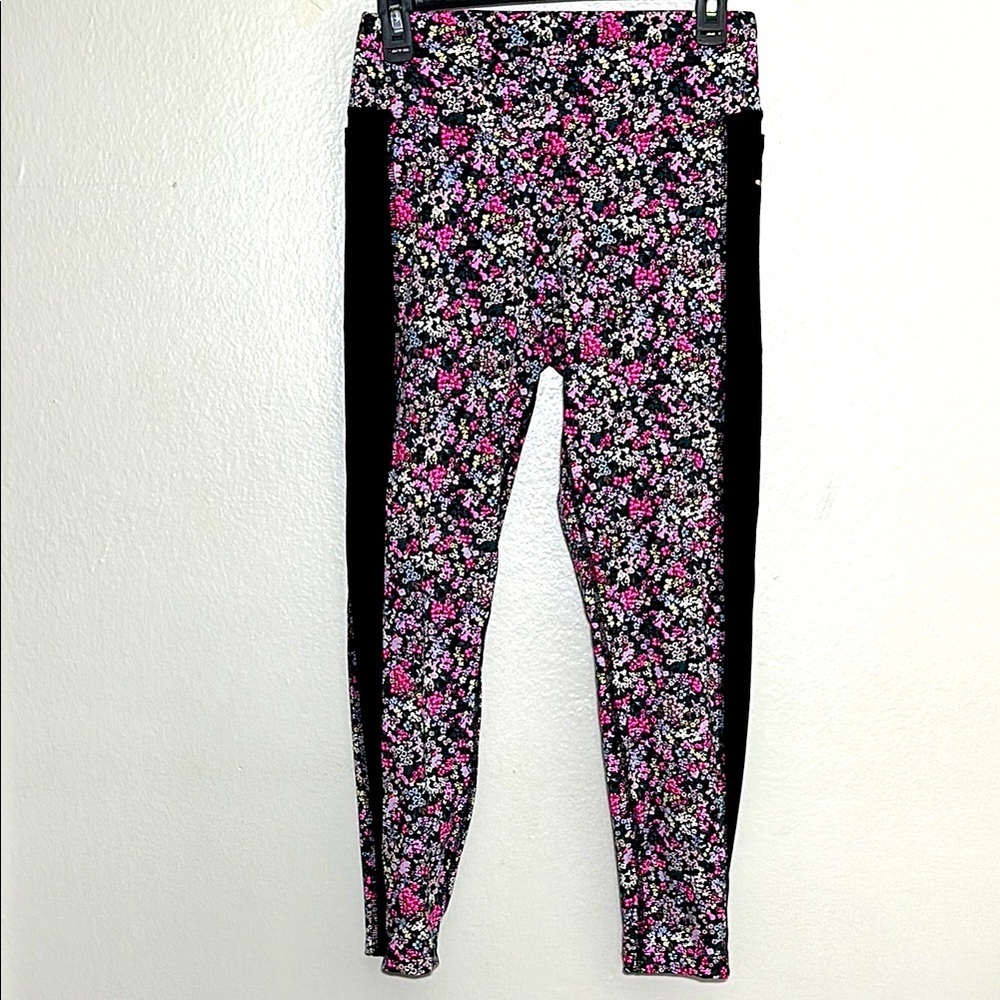 PINK Victoria's Secret Pink and Black Geometric Leggings